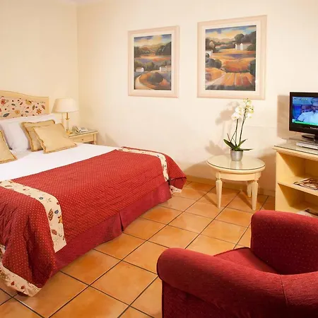 Piccolo Borgo Hotel 3*