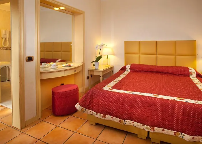 Piccolo Borgo Hotel 3*