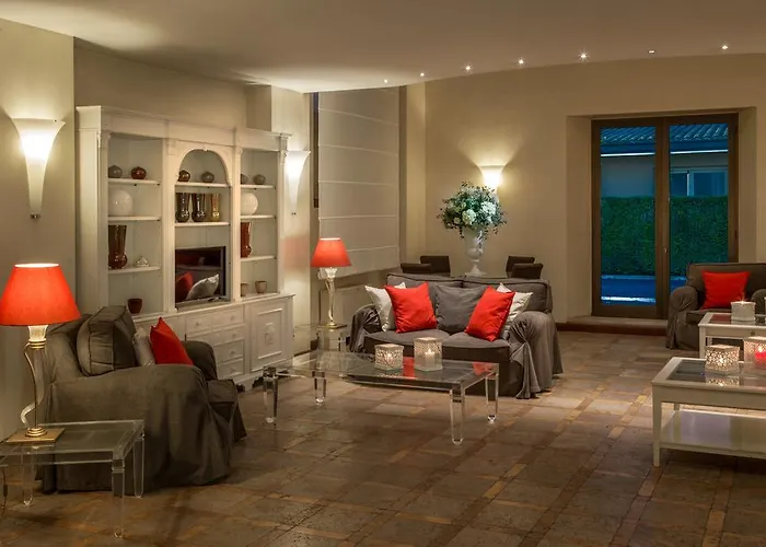 Piccolo Borgo Hotel 3*